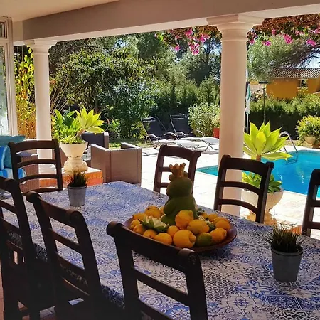 El Nacar Bed & Breakfast 4*