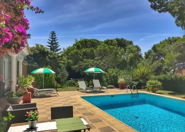 לינה וארוחת בוקר El Nacar מארבלה