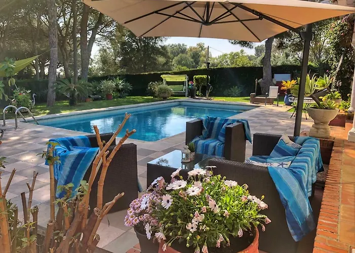 לינה וארוחת בוקר El Nacar מארבלה